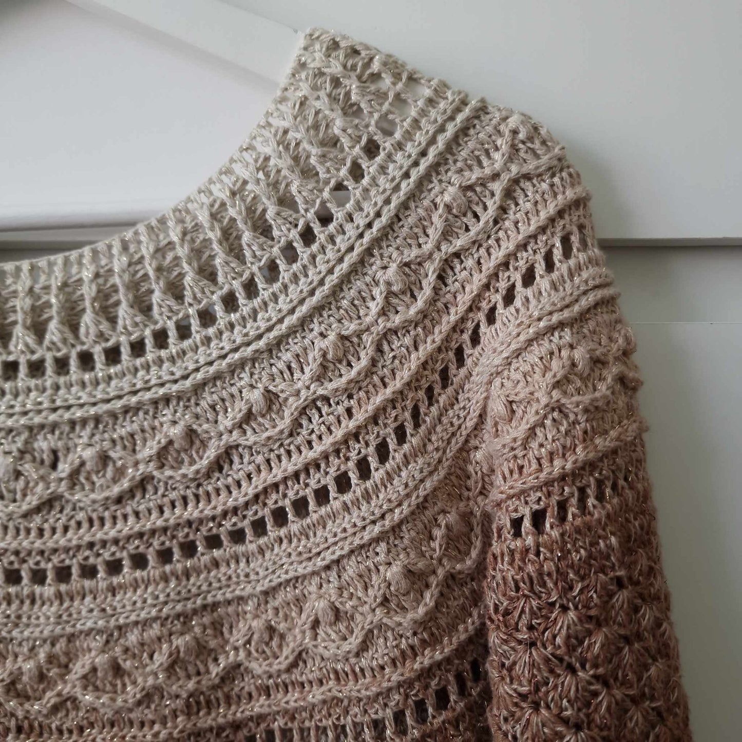 Crochet blouse/sweater called Perula